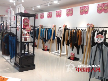 热烈庆祝杭州芮玛女装进驻吉林松原新玛特购物广场