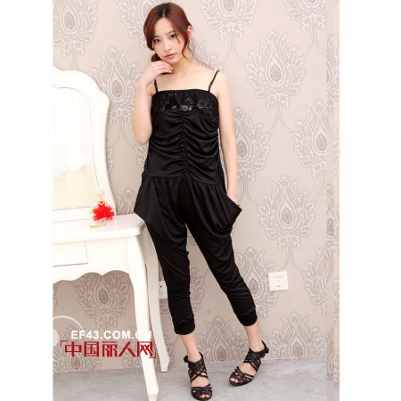 连体裤的烦恼 告诉你穿连体裤如何去厕所