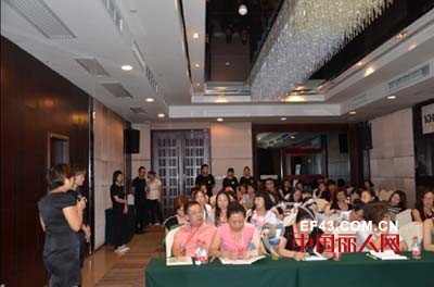 “品牌终端一体化”建设——卡琪屋杭州分公司优秀加盟商会议胜利召开