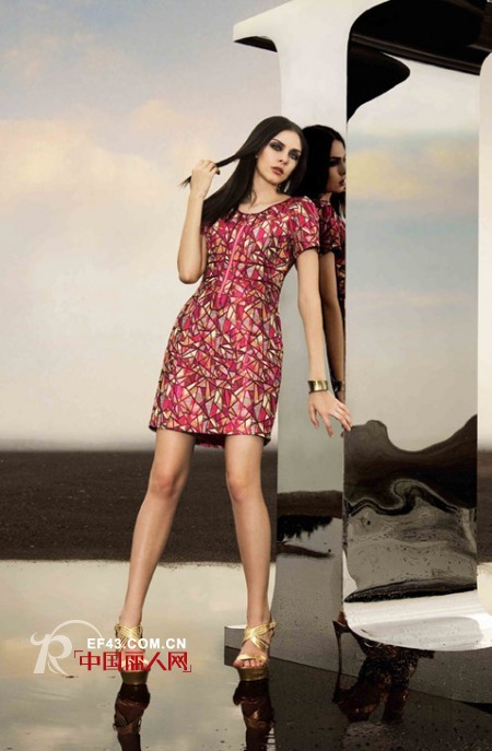 朵兰帝高档时尚修身连衣裙 成熟女人穿衣首选