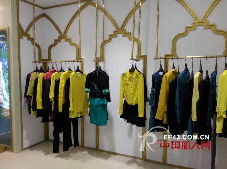 热烈庆祝迪斯廷·凯第三代形象店进驻成都尚都服饰广场