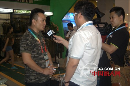 精英部落登陆广州国际时装节 接受CCTV专访