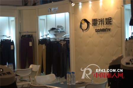雪米妮女装秋冬新品闪耀广州国际服装节