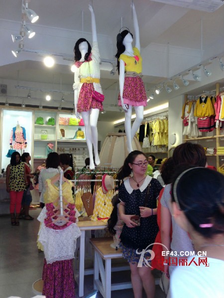 长春重庆路,潮人港emu黄玫瑰双店齐开