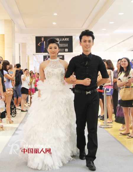 BBLLUUEE南山茂业专柜盛大开业