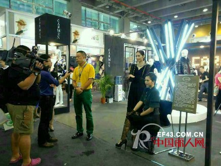 热烈庆祝CARMEN卡蔓时装荣获“年度最具影响力时尚服装品牌最佳奖”
