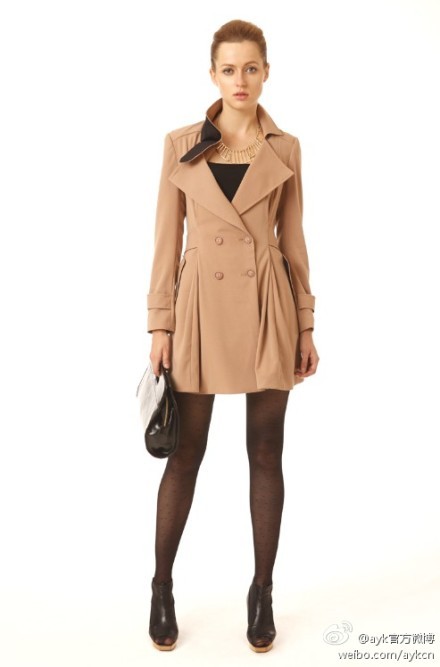 秋季通勤装扮 穿出办公室时尚