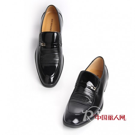 时尚潮男皮鞋该如何保养?