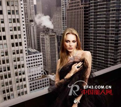 衣馨“斑斓物语”新款上市 ——一见倾心的美丽触动