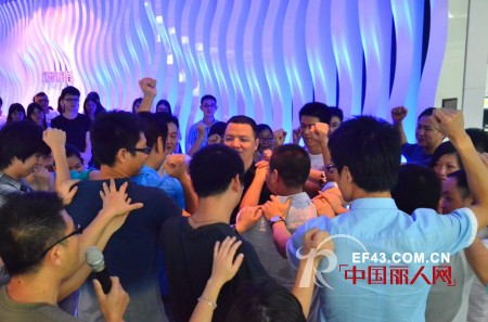 时尚小鱼童装坚定信念 圆十亿之梦