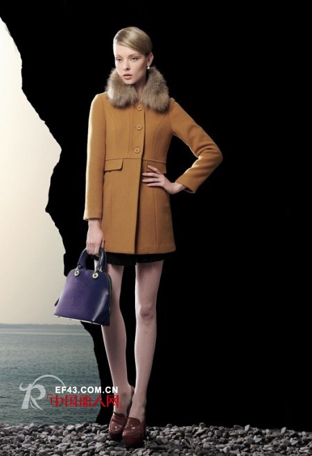 毛领控看过来  艺梦来2013冬装新款毛领外套