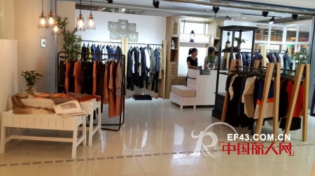 热烈庆祝杭州Rhema芮玛女装台州椒江店盛大开业