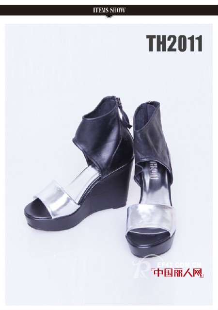 秋天穿什么衣服好 TH2011秋日穿衣搭配推荐