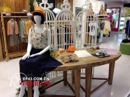 LUV-鹿葳武汉摩尔城新店已隆重开张