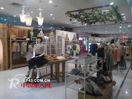 LUV-鹿葳武汉摩尔城新店已隆重开张