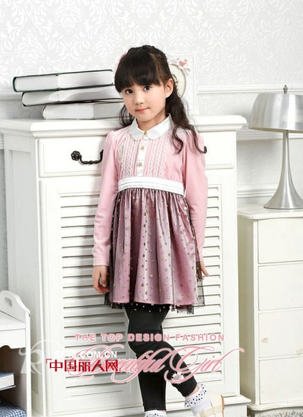 最新秋冬时尚童装 2013秋冬上演浪漫粉色系
