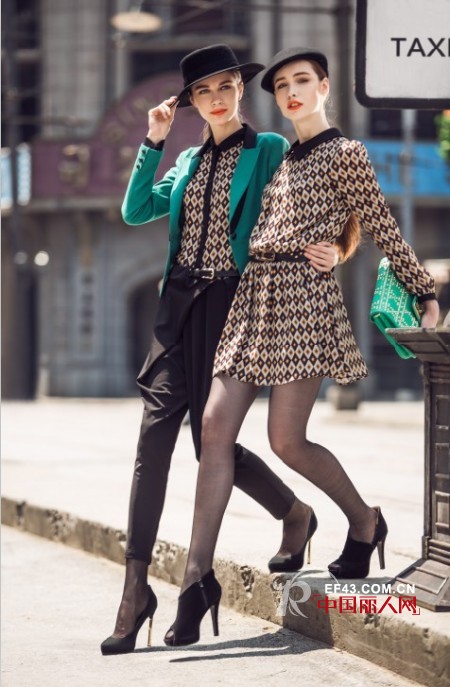 几何图案单品来袭 复古摩登风最时尚