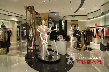 蕾朵时尚女装广州正佳店面赏析