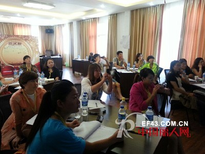 KHAKI卡琪屋“金牌店长”全国巡回培训会云南站圆满落幕