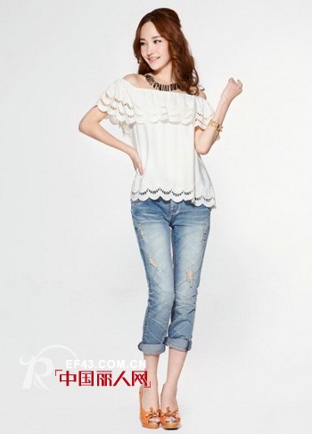 牛仔短裤配什么上衣 百变混穿秀时髦搭配技巧