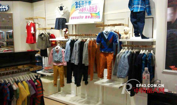 热烈祝贺小百亨童装入驻长沙高桥服饰城