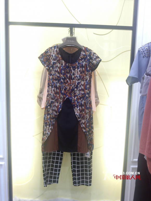 热烈庆祝奕色女装成功入驻哈尔滨秋林国际购物中心