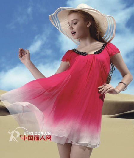 超火渐染风连衣裙让这个夏季变得更多彩