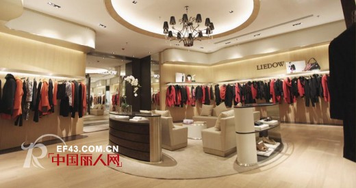 蕾朵LIEDOW浙江海宁皮革城分店店铺欣赏