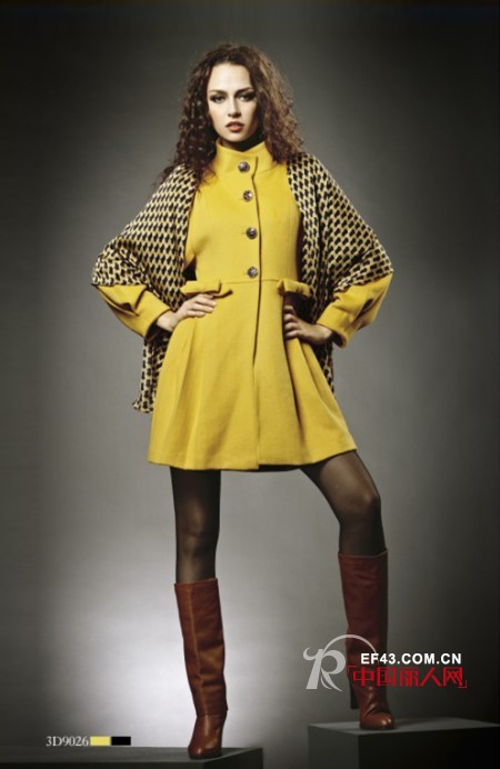 穿衣色彩搭配 教你初秋色彩搭配 亮色取胜