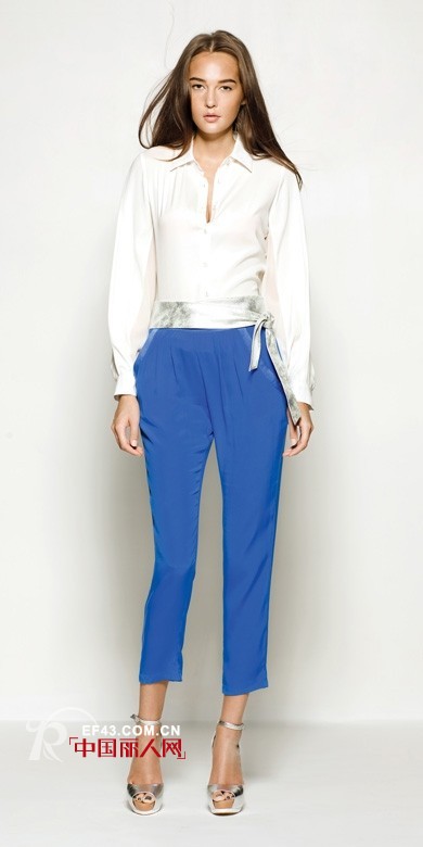 最新白领服饰 搭配新风尚 办公LOOK轻松打造