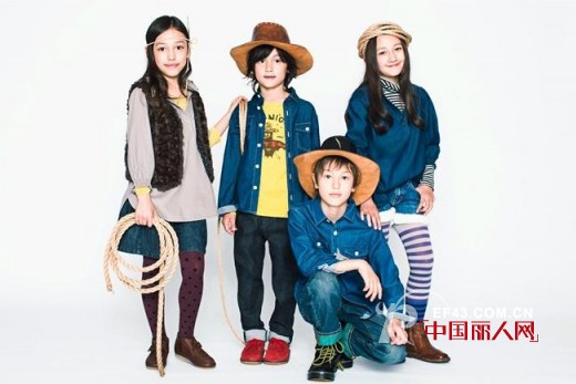 快时尚品牌大亨优衣库推出童装系列