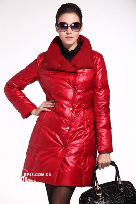 毛领秋冬装新款大衣 流行服饰换季必备