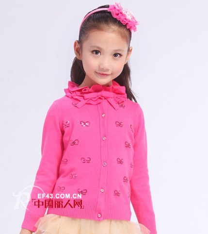 汪小荷与小朋友一起迎接新学期