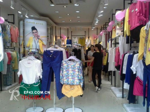 热烈庆祝cevel城市衣柜云浮新兴分店开张大吉,生意兴隆