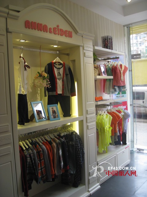 祝贺江西南昌新建县-安娜爱登童装店开业了
