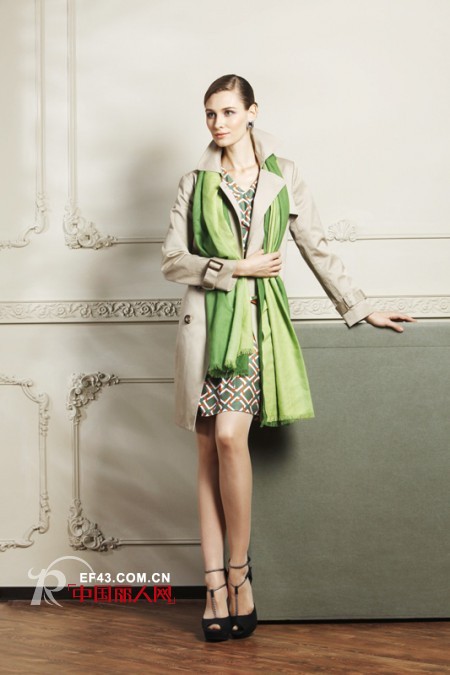 秋季职场女性怎么穿搭