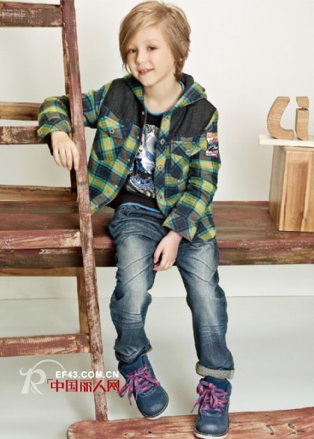 [格子搭配]流行格子装 秋冬不败时尚装扮