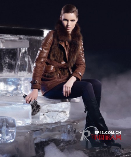 皮衣款式搭配 穿出帅气女人味