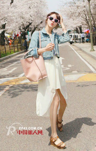 牛仔外套怎么搭配 时尚达人教你穿出活力