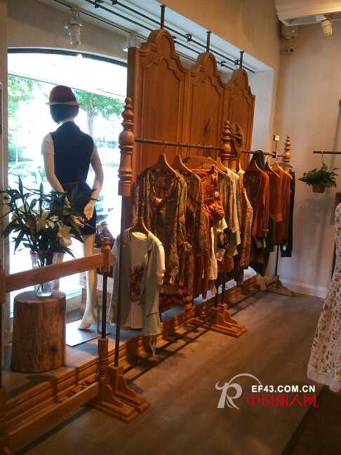 雪歌XG女装山东即墨中心路店盛大开业