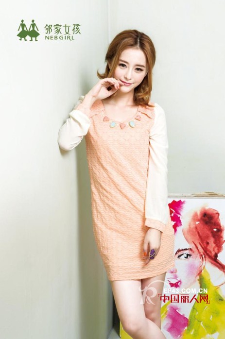 邻家女孩新秋示范  OL时髦换季美搭