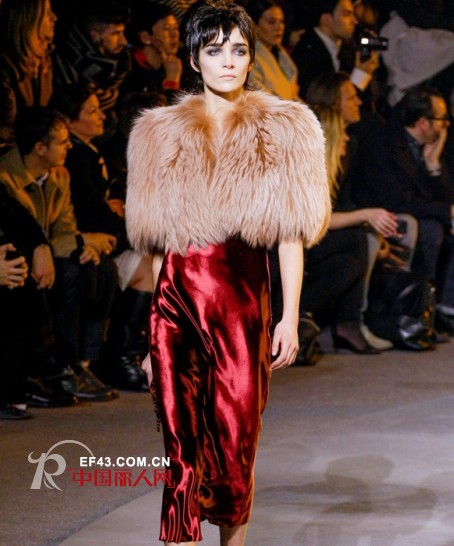 秋季聚会装扮穿搭要点