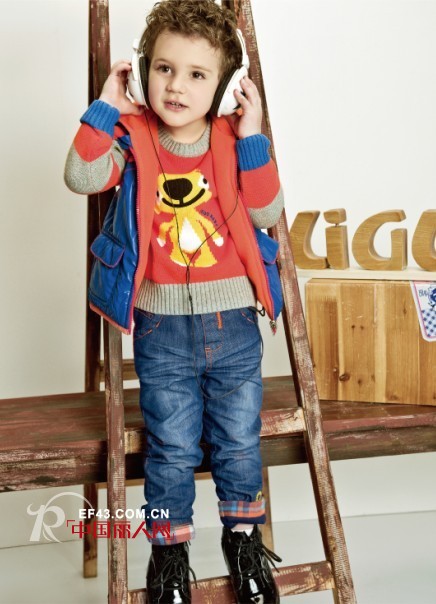 小外套怎么搭配才好看 秋季时尚搭配