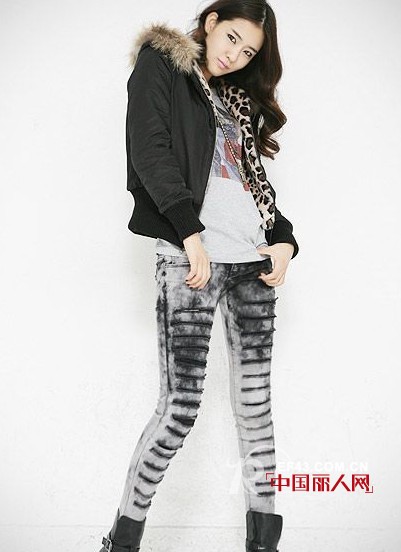 铅笔牛仔紧身 穿出冬日纤腿