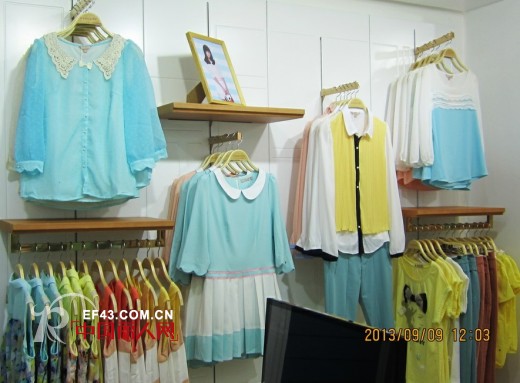 再次祝贺系恋女装再添新店 台州温岭店隆重开业