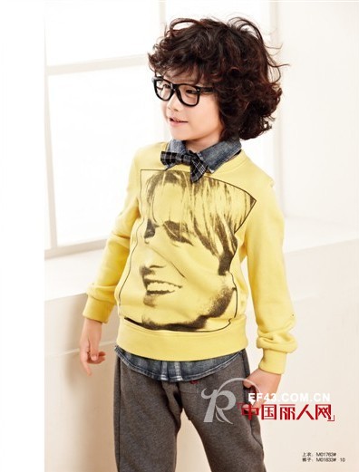 秋季长T怎么搭配最流行