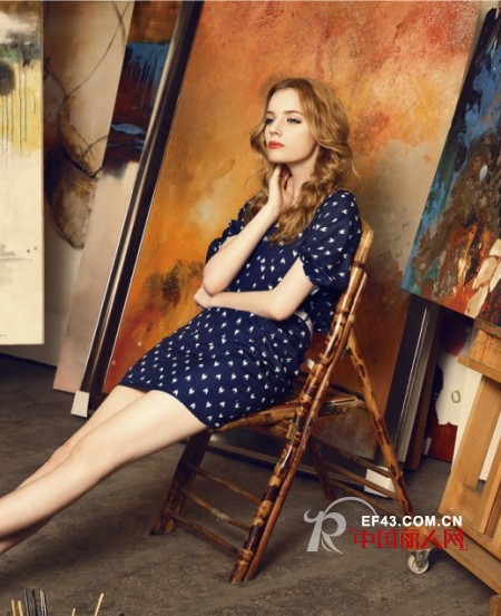 秋季服装怎么搭配流行 必备单品解析