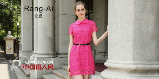 蕾丝连衣裙怎么搭配 新款蕾丝款式搭配术