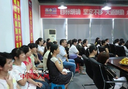 可可鸭:充满激情的零售精英团队