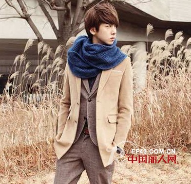 跟韩国型男学习如何搭配围巾